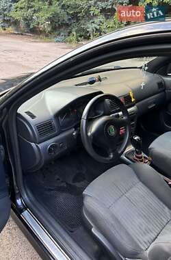 Лифтбек Skoda Octavia 2006 в 