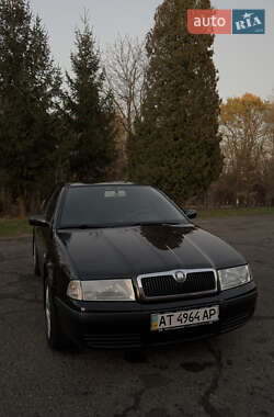 Лифтбек Skoda Octavia 2006 в Бурштыне