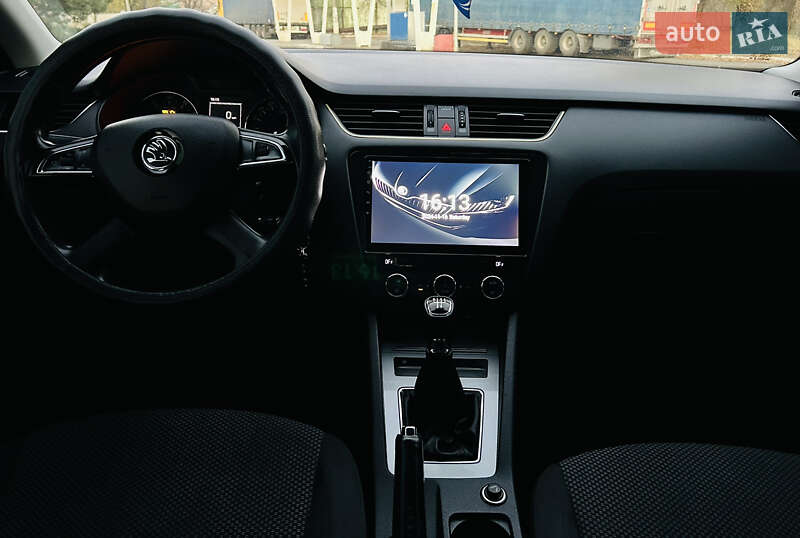 Лифтбек Skoda Octavia 2014 в Днепре