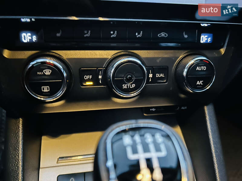 Лифтбек Skoda Octavia 2014 в Днепре