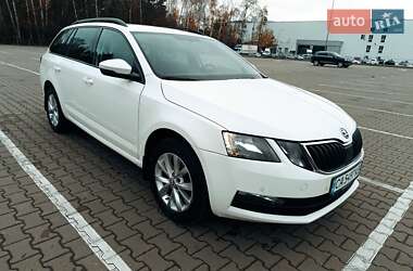 Универсал Skoda Octavia 2018 в Чернигове