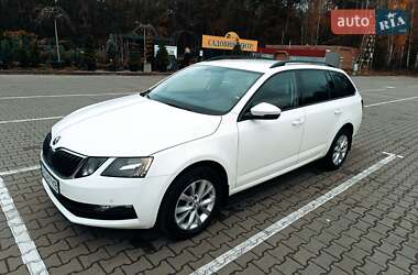 Универсал Skoda Octavia 2018 в Чернигове