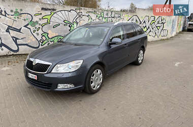 Универсал Skoda Octavia 2010 в Ровно