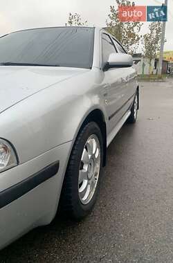 Лифтбек Skoda Octavia 2004 в Крюковщине