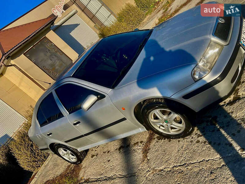 Лифтбек Skoda Octavia 1999 в Хмельницком