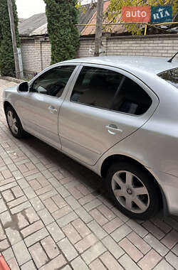 Лифтбек Skoda Octavia 2010 в 