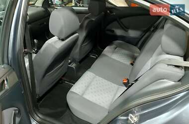 Лифтбек Skoda Octavia 2009 в 