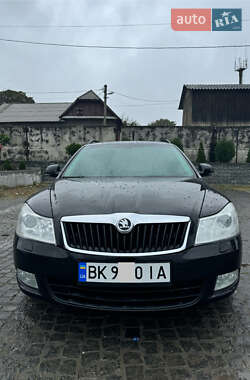 Універсал Skoda Octavia 2010 в Чернівцях