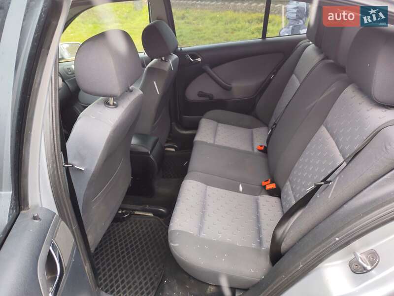 Лифтбек Skoda Octavia 2008 в Львове
