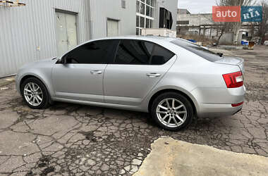 Лифтбек Skoda Octavia 2014 в Новомосковске