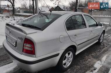 Лифтбек Skoda Octavia 2002 в Чернигове