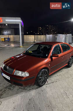 Лифтбек Skoda Octavia 2001 в 