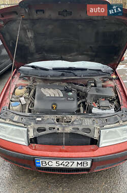Лифтбек Skoda Octavia 2001 в 