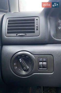 Лифтбек Skoda Octavia 2001 в 