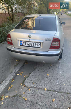 Лифтбек Skoda Octavia 2004 в Самборе