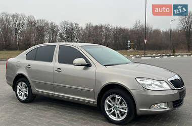 Лифтбек Skoda Octavia 2012 в Петрове