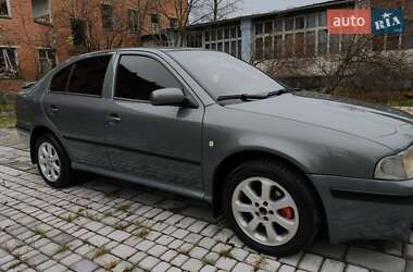 Лифтбек Skoda Octavia 2003 в Надворной