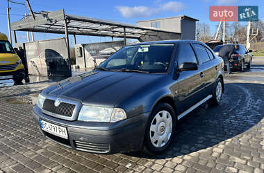 Лифтбек Skoda Octavia 2006 в Городке