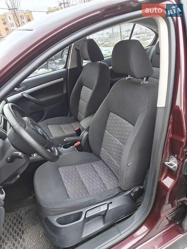 Лифтбек Skoda Octavia 2012 в Корсуне-Шевченковском фото 7 Лифтбек Skoda Octavia 2012 в Корсуне-Шевченковском