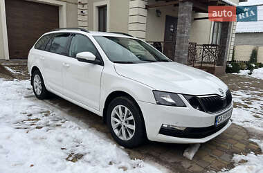 Универсал Skoda Octavia 2018 в Чернигове