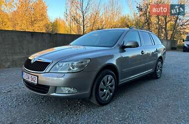 Универсал Skoda Octavia 2012 в Ровно