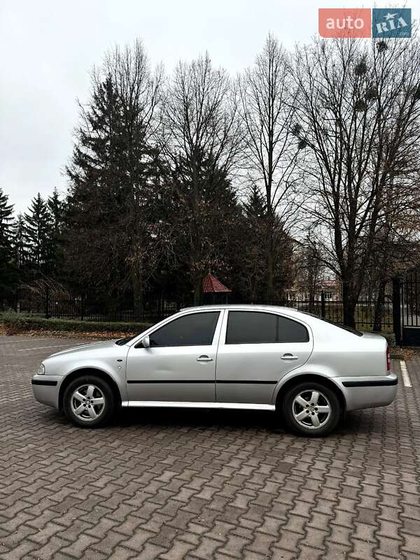 Ліфтбек Skoda Octavia 2004 в Миргороді