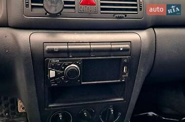 Лифтбек Skoda Octavia 2003 в 