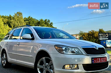 Універсал Skoda Octavia 2012 в Самборі