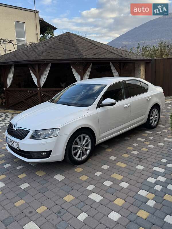 Лифтбек Skoda Octavia 2015 в Тячеве