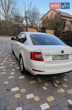 Лифтбек Skoda Octavia 2015 в Тячеве