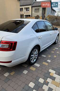 Лифтбек Skoda Octavia 2015 в Тячеве