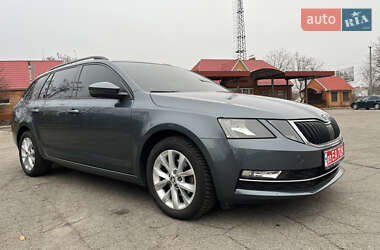 Универсал Skoda Octavia 2019 в Хороле