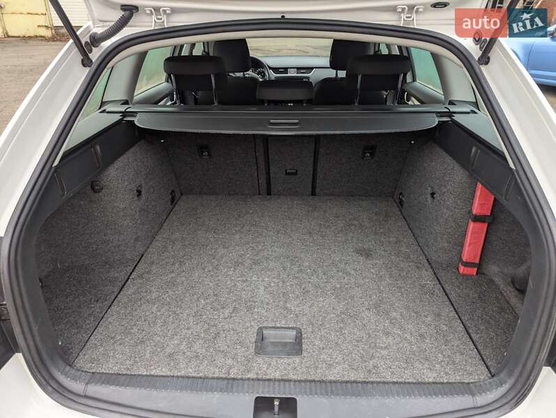 Универсал Skoda Octavia 2015 в Чернигове