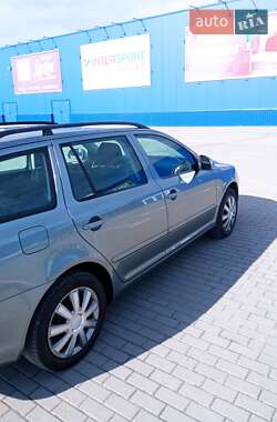 Универсал Skoda Octavia 2011 в 