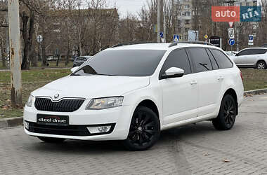 Универсал Skoda Octavia 2016 в Николаеве