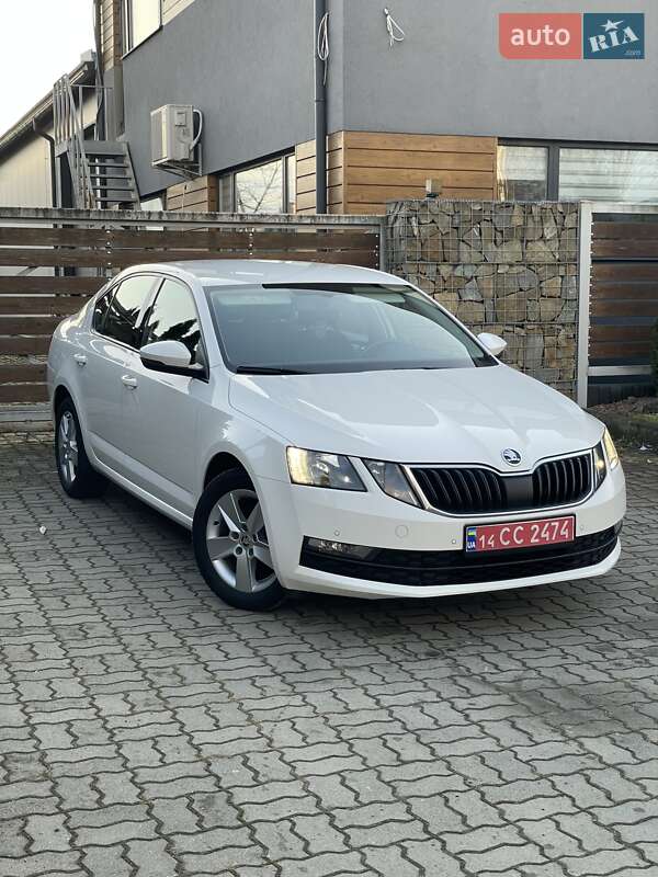 Ліфтбек Skoda Octavia 2019 в Стрию