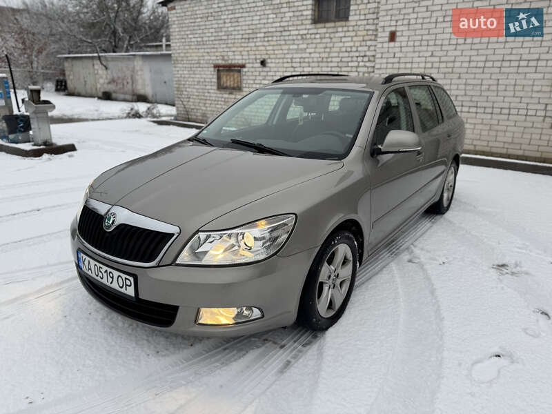 Универсал Skoda Octavia 2011 в 