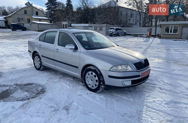 Лифтбек Skoda Octavia 2004 в Бучаче