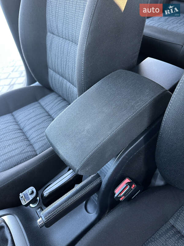 Универсал Skoda Octavia 2011 в Первомайске фото 101 Универсал Skoda Octavia 2011 в Первомайске