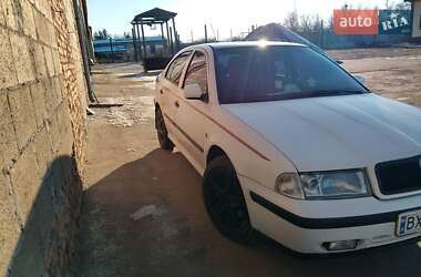 Лифтбек Skoda Octavia 2000 в Мурованых Куриловцах