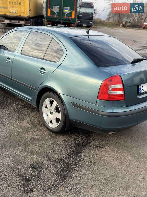 Лифтбек Skoda Octavia 2006 в Каневе