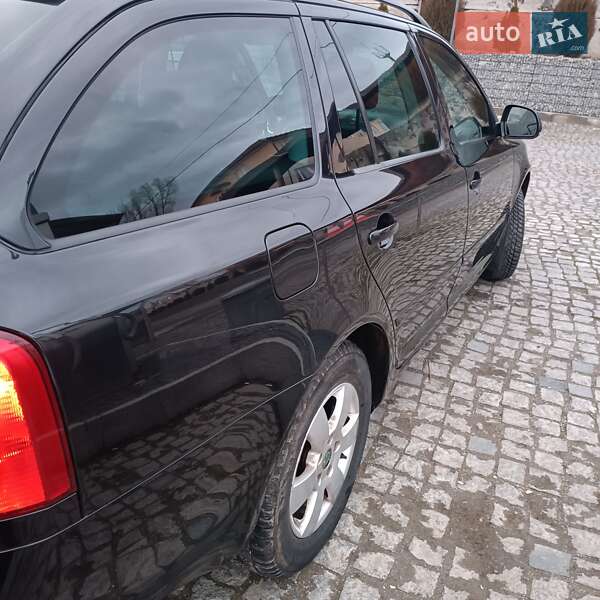 Универсал Skoda Octavia 2009 в Кельменцах