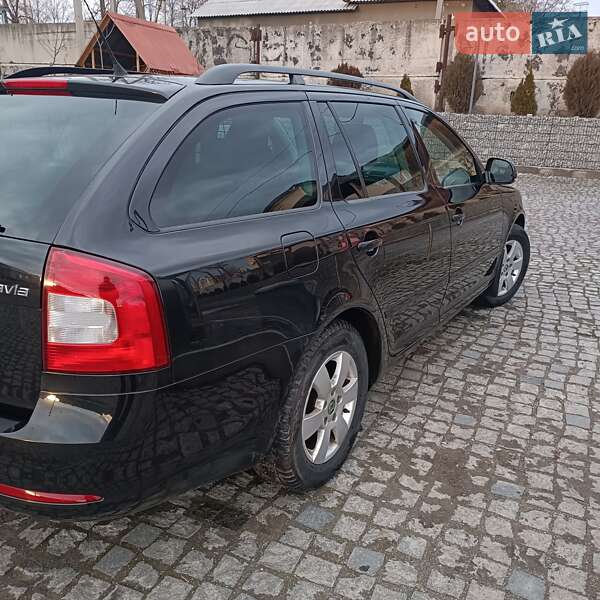 Универсал Skoda Octavia 2009 в Кельменцах