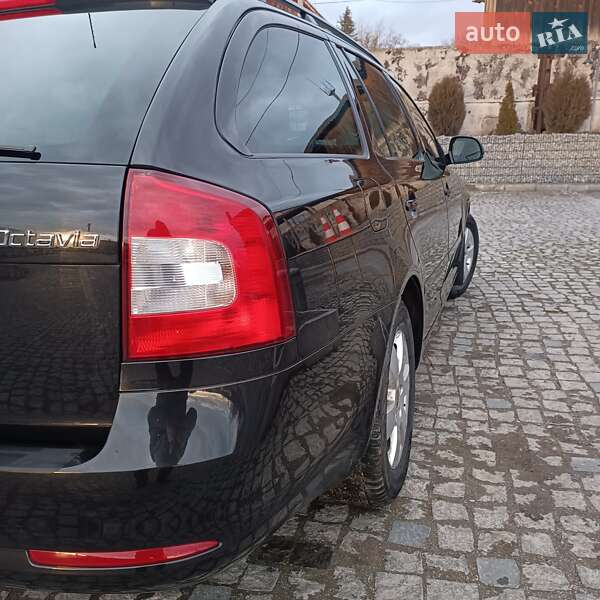 Универсал Skoda Octavia 2009 в Кельменцах