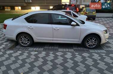 Лифтбек Skoda Octavia 2013 в 