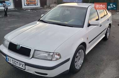 Лифтбек Skoda Octavia 1999 в Киеве