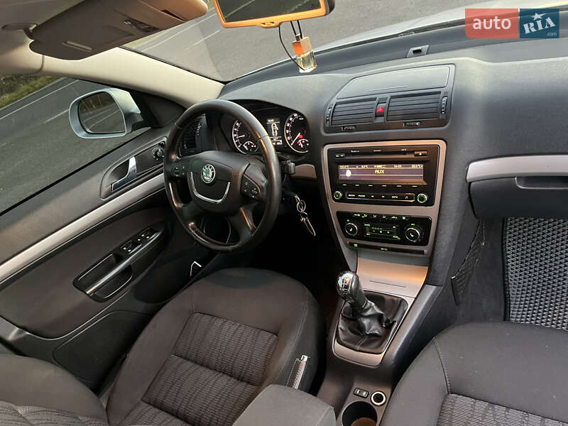 Универсал Skoda Octavia 2009 в Ямполе