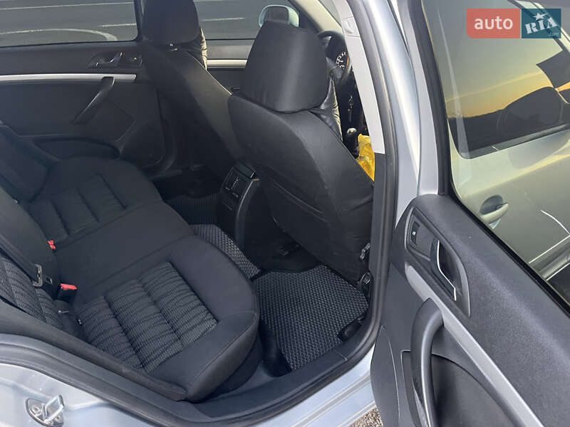 Универсал Skoda Octavia 2009 в Ямполе