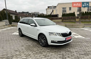 Универсал Skoda Octavia 2019 в Ровно