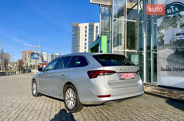 Универсал Skoda Octavia 2021 в Ровно